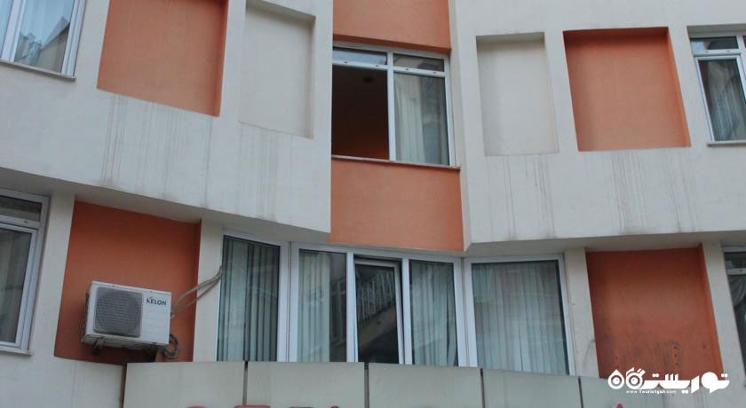 نمای ساختمان هتل سفری